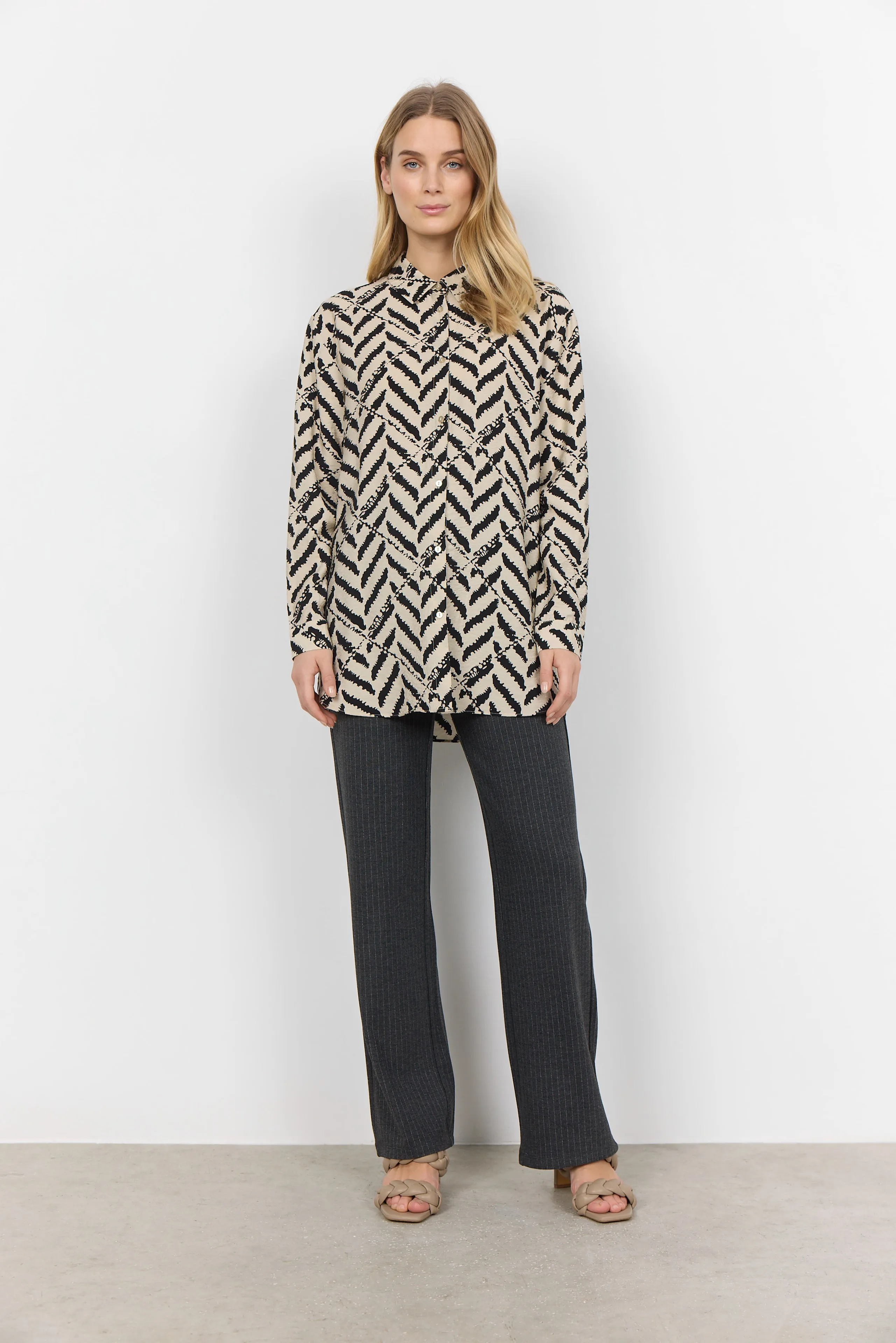 CHEVRON PRINT BLOUSE